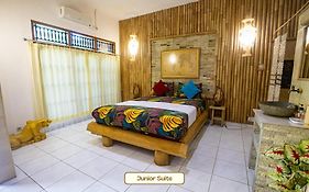 Kaia Lovina Guest House Junior Suite